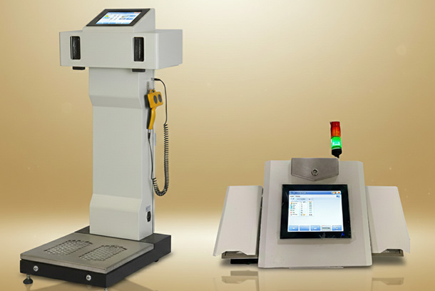 four professional tools for detection on a gold background including a handheld scanner a spotlight a measurement device and a sensor ideal for 3D scanning